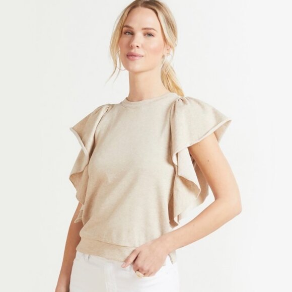 Evereve Tops - Evereve Ruffle Top